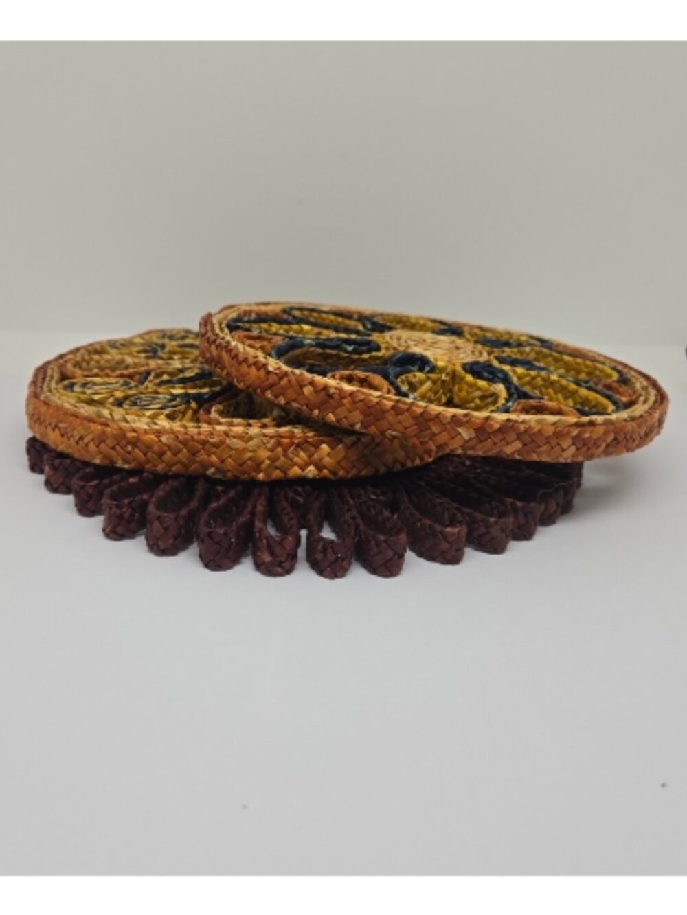 Vintage Rattan Wicker Trivets, Hot Pads, Set of 3, Circle, 1970s - Picture 8 of 9